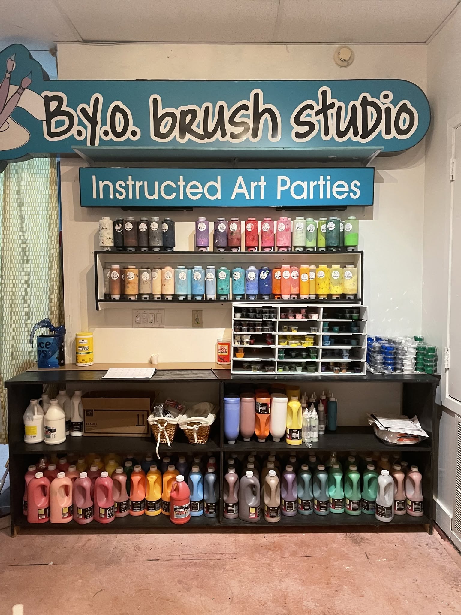 BYO BRUSH STUDIO