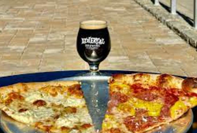 Ethereal Slice House / Cornerstone Tap Room 