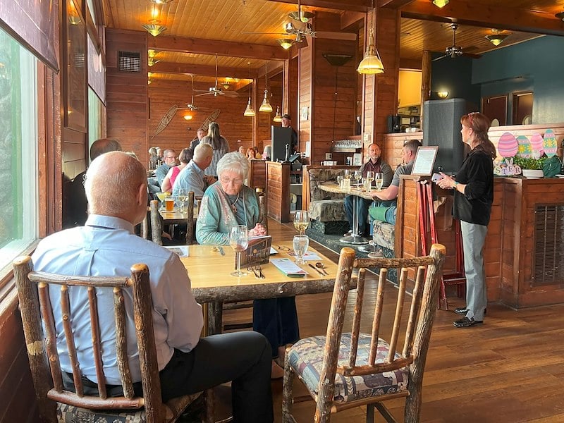 Ducey's on the Lake Or The Pines Resort