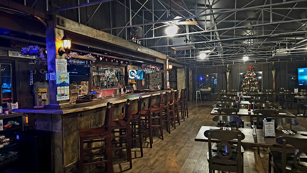 The Carriage House Restaurant & Pub