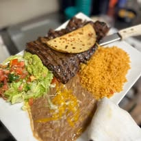 Los Compas Cantina & Grill