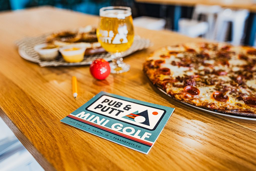 Pub & Putt