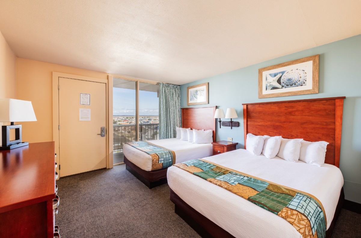 Reges Oceanfront Resort 4-Night Stay October 5-9, 2026